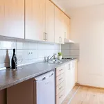 1 Bedroom Stunning In *