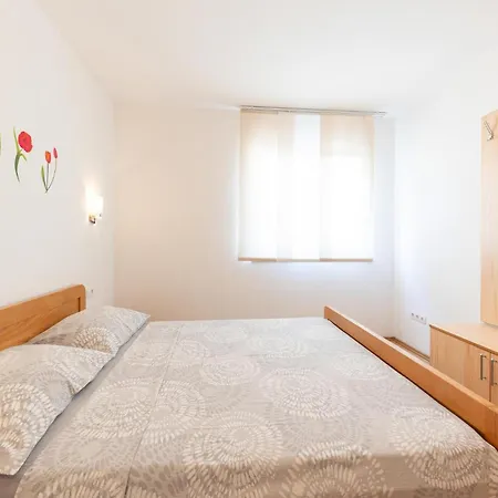 Apartment Awesome In With House Sea View *