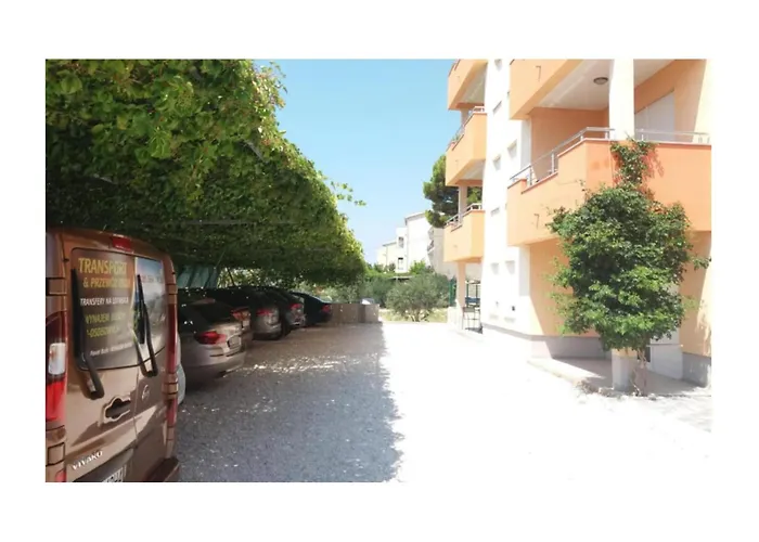 1 Bedroom Stunning In